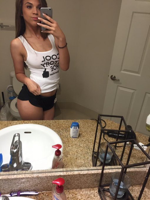 Cool story hoe @TeamSkeet #teamskeet http://t.co/s9zTya5fvE<a class="tags" href="/tag/teamskeet">@teamskeet</a><a href="/tag/teamskeet"class="tags">#teamskeet</a>