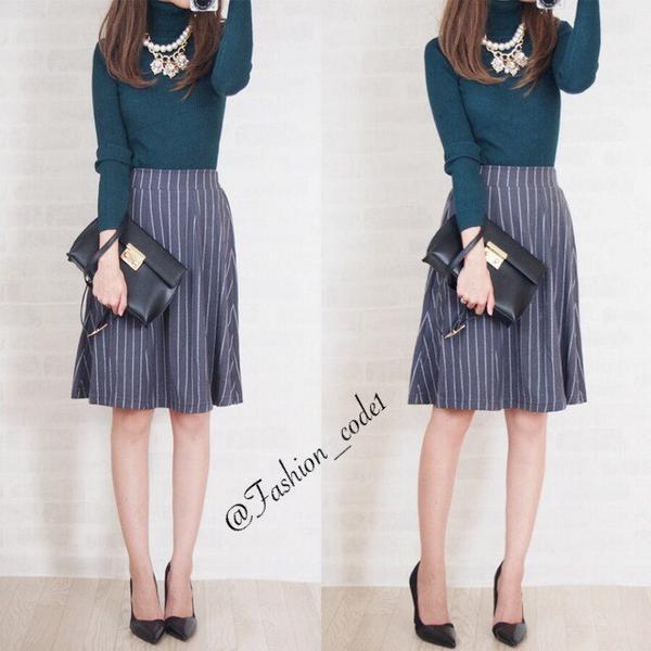 ストライプの
ミモレ丈スカート☆

大人の清楚コーデ☆