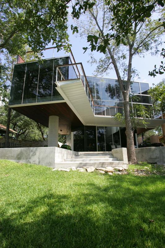 BercyChenStudio's tweet photo. A5: When designing in flood prone areas, consider elevating the structure on pilotis. #ModernMonday http://t.co/hCNOyhunGU