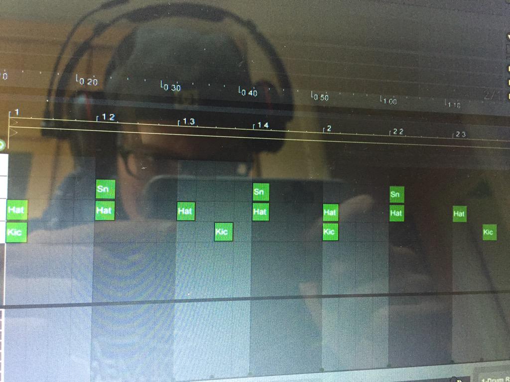 DTIMEZERO's tweet photo. Well well, working on my first #JumpUp #DnB song here. #SoundDesign is #Hard #IWillGetThere #WatchOut. http://t.co/WaiR9cEakg