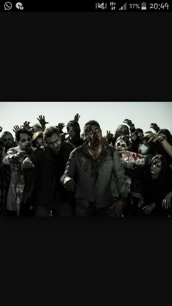 EdenAharon's tweet photo. Who want a kiss?? @zombie http://t.co/gPHIc7HWJu