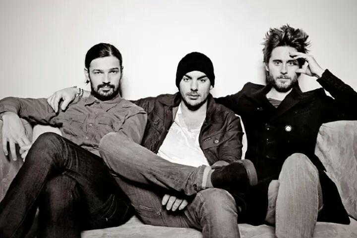 Вокалист группы вилдвейс. 3 second to go. 5 seconds of summer. 3 second to go. 3 second to go.