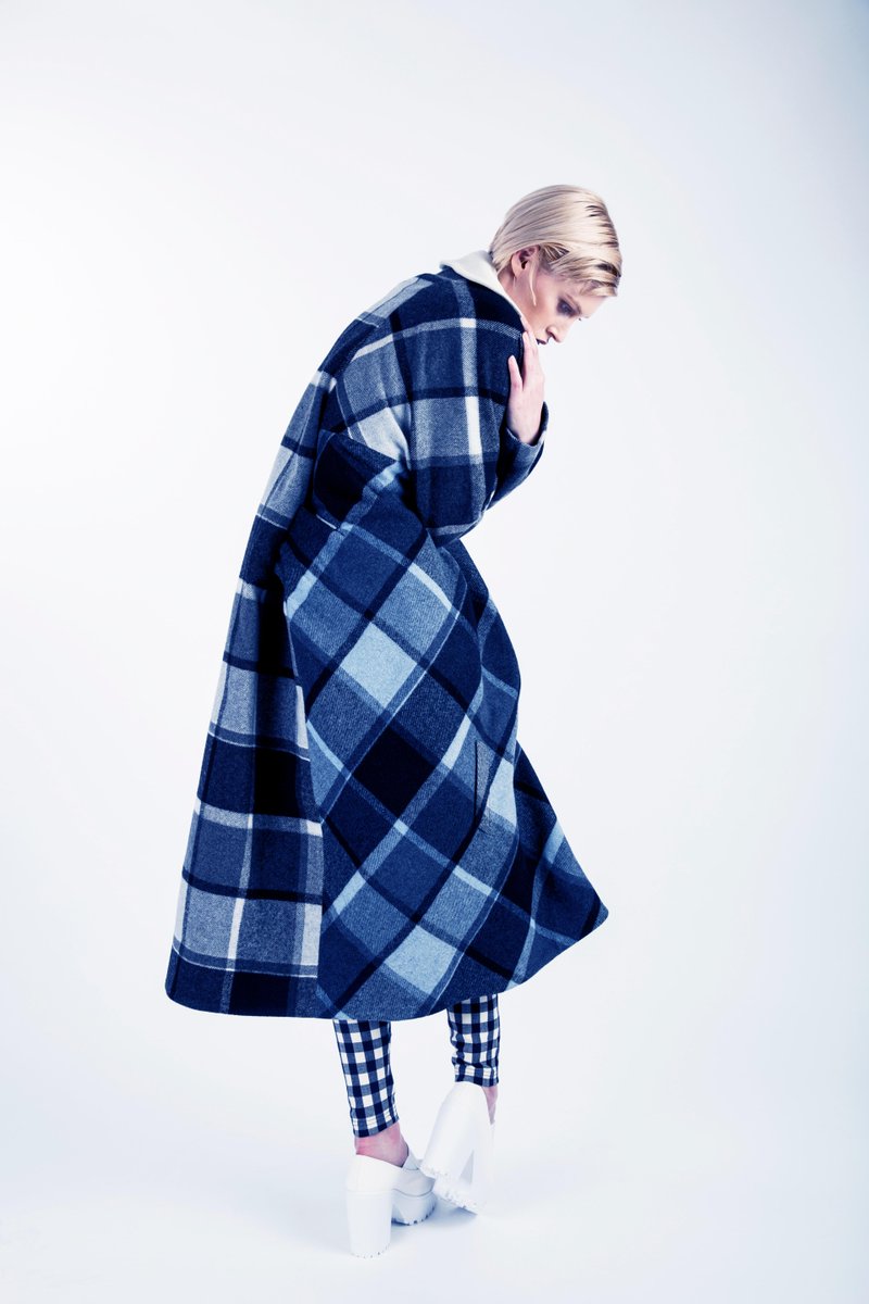 viviaFD's tweet photo. solitude #15A/W collection RONG ZHANG #LCF15 #womenswear  #fashion checked #WW2 inspiration http://t.co/zb6A2NsgfR