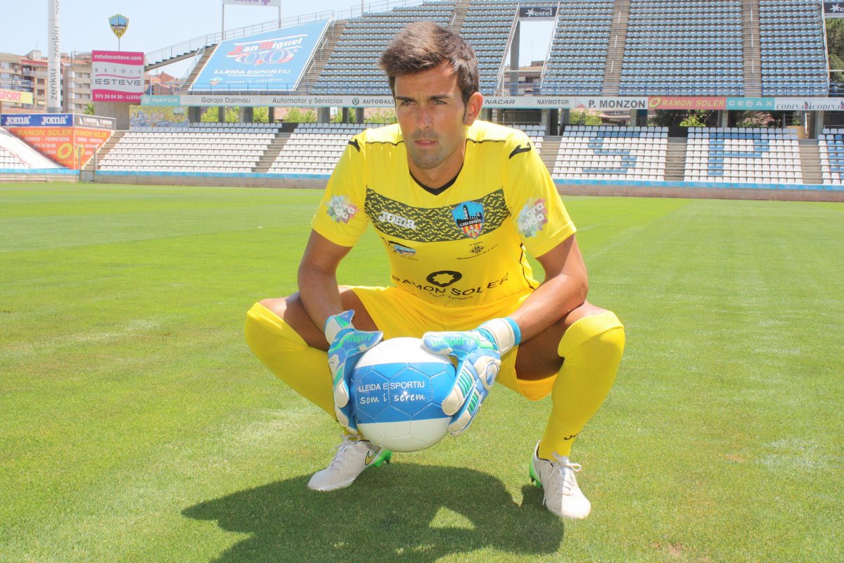 Lleida_Esportiu's tweet photo. Iván Crespo: "Lluitaré perquè el Lleida torni a la Lliga de Futbol Professional"
http://t.co/WS7hvdIlUX http://t.co/0UC7Dy3MGW