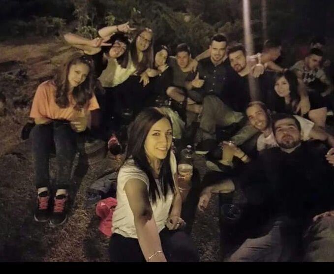 andreachacon97's tweet photo. De fiesta en Torrejón con @jonathanchddi @noerubio94 @Adrian__CT @AlexitoVelea .. Etc 🙌 http://t.co/hJZ8GYcQCw