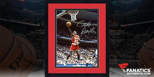 Happy Birthday to Clyde Drexler! The Glide was inducted into the in 2004.  