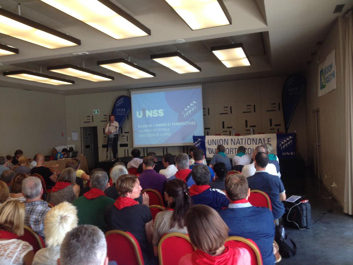 unss24's tweet photo. Séminaire national UNSS. Discours d'ouverture de M Laurent Petrynka , Directeur National http://t.co/Yv1HeYO4Fi