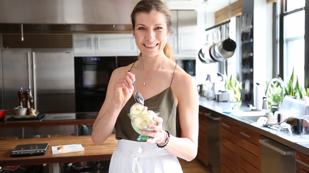 sbragadining's tweet photo. Watch our ever-effervescent @chefmoni show @SaveurMag how to make homemade sprinkles! #pastry http://t.co/e4naon4ROA http://t.co/FSfTVT5gEA