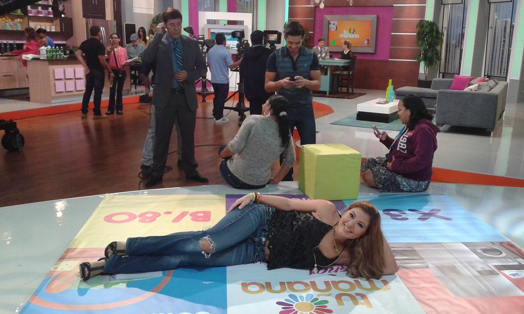 ¡Tenemos muchos premios para regalar en esta #Aniversario8! Dale RT si quieres ganar con Tu Mañana