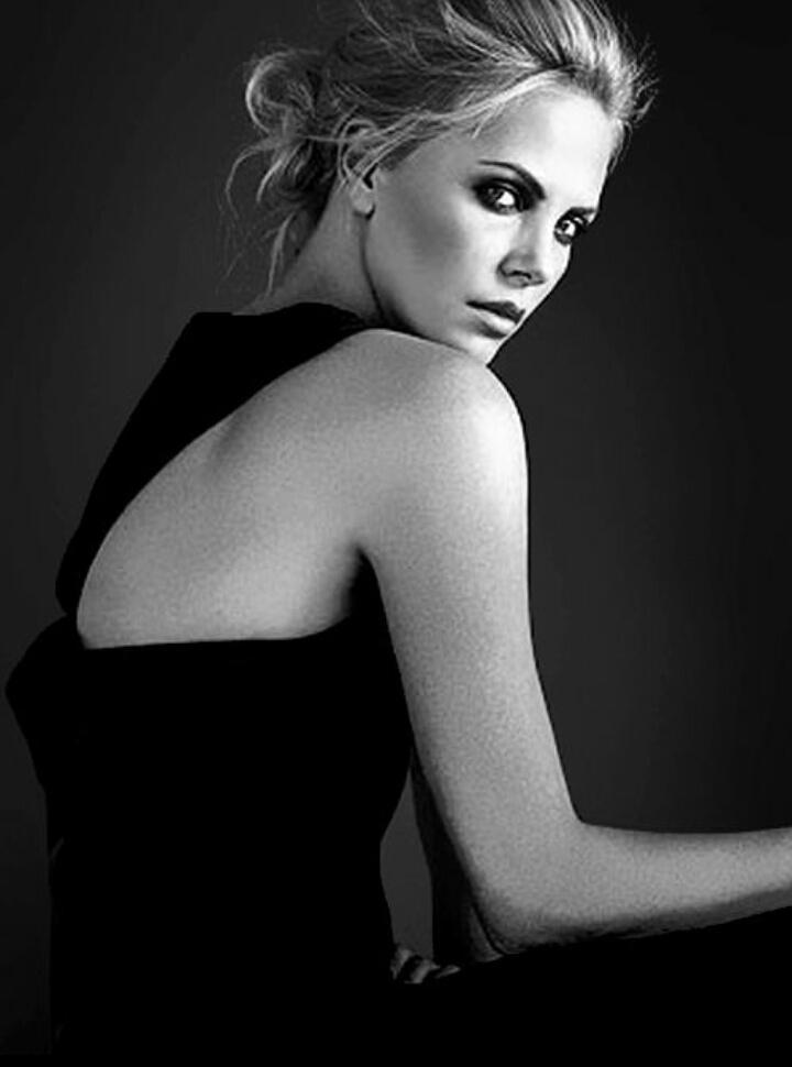 Offline, demonstrating the need for efficiency #UnrulyStaff [smirks]