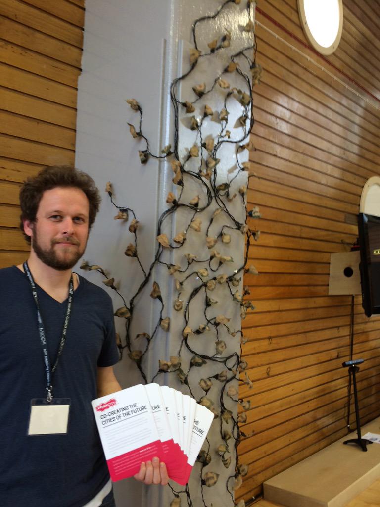 lassesteenbock's tweet photo. #Organicity doing practical engagement with the art collective #rum13 @ #c&amp;c in Glasgow http://t.co/nQyhTxONCE