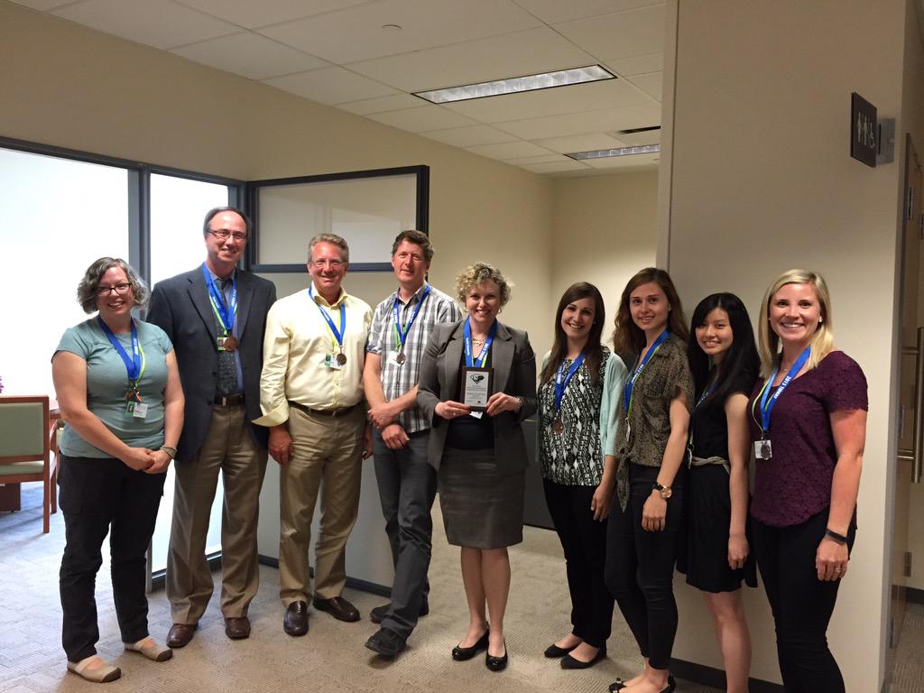 Hanigsberg's tweet image. Congrats to the @HBKidsHospital Dragon Boat Team for your bronze medal! TY for incl me as an honorary member