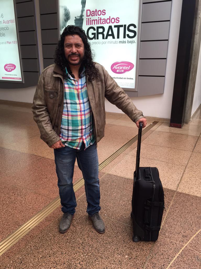 higuitarene's tweet photo. Flying To Chile ✈️✈️ Rumbo a Chile 🇨🇱 http://t.co/ApaBw20FSI
