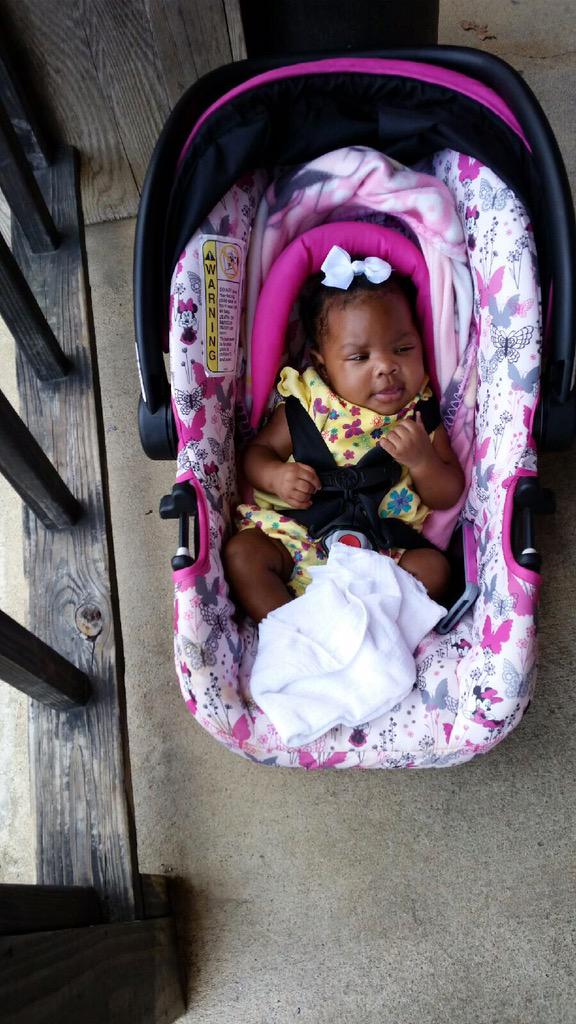 kay_trent's tweet photo. Happy 3mon. Bailey Bright! 👶🏽🎀🎂🎉 http://t.co/jzII5JgCh4