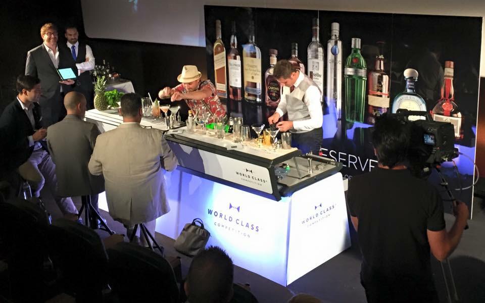 Disfrutando de un magnífico día! En Madrid con los mejores barmans del pais #WorldClass2015 <a href="/WorldClassSpain/">World Class España</a>