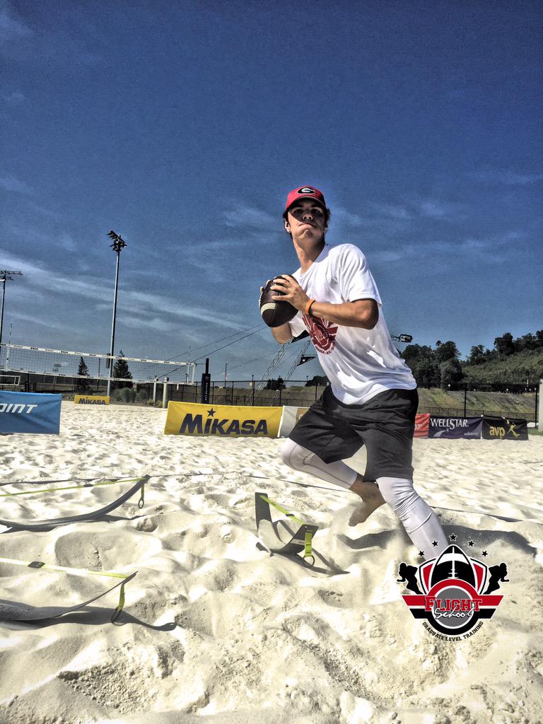 QBFlightSchool's tweet photo. Not even a week after receiving a Boise State offer @ConnorNeville3 is back at work with at attending @QBFlightSchool http://t.co/Ovu8iWuuH3