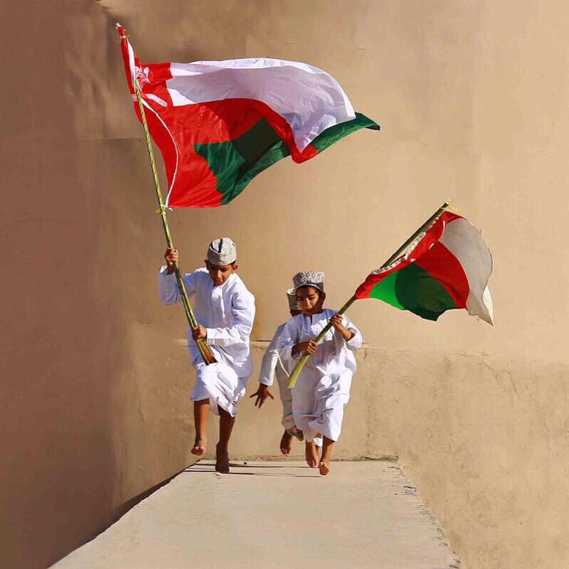 Abdullah_adawi's tweet photo. كل الناس لهم وطن يعيشون فيه ... إلا نحنُ لنا وطن من وهج النور يعيشُ في قلوبنا يمدنا بالحب والأمن والسعادة وكل شي جميل http://t.co/65qatsMYr1