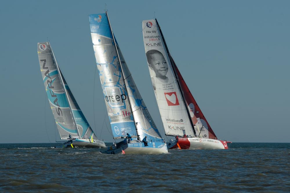 ScanVoile's tweet photo. #RecordSNSM / Belle bagarre en IMOCA, premiers bateaux attendus ce soir #StayTuned http://t.co/fcwJAI9HsJ http://t.co/hoRllO5trM