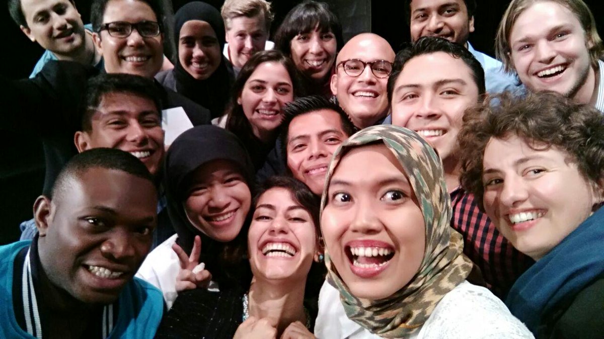 iakhimien's tweet image. Multinational selfie
#WSYA @youthaward