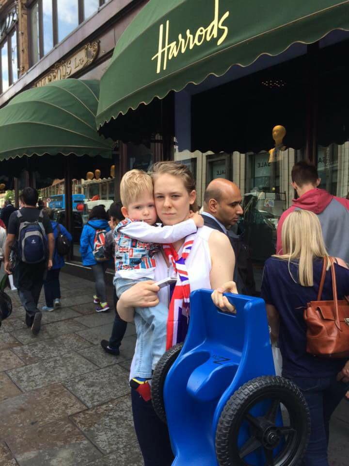 FairydustHQ's tweet photo. @Harrods @HarrodsService @SkyNews sad to hear you wouldn't let disabled Noah in today #HugsForNoah @ShelliBobbins http://t.co/sRYf97x4Dv