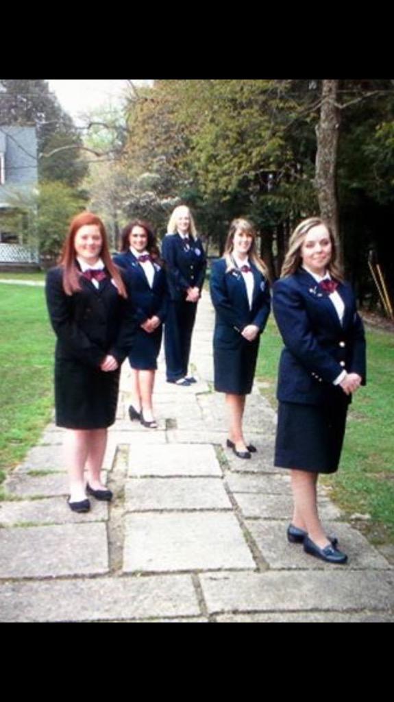 WVHOSA's tweet photo. Some of your 2015 West Virginia State Advisors are currently in route to California! We can't wait to see you there! http://t.co/nProRyJn81