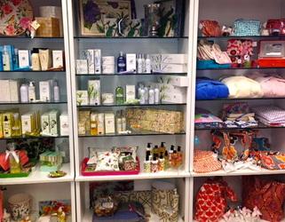 OpenHouseGift's tweet image. Got a great Dad or Grad pic this weekend?  We have the perfect frame! #gradpic, #dadpic, #picframes #shopwiltonct