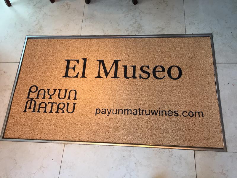 museodejamon's tweet photo. Gracias chicos de @PayunMatruSA!! En el @museodejamon nos dejaron este lindo regalo para recibir a nuestros clientes! http://t.co/zkO3W40X4Y