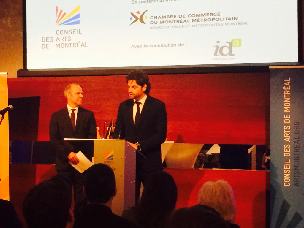 Sevrinelabelle's tweet photo. Remise des prix Arts-Affaires! Belle collaboration entre le @ConseilArtsMtl et la @chambremontreal! #PAAM9 http://t.co/POr5rIYINt