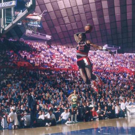 Happy Birthday to the great Clyde Drexler! 