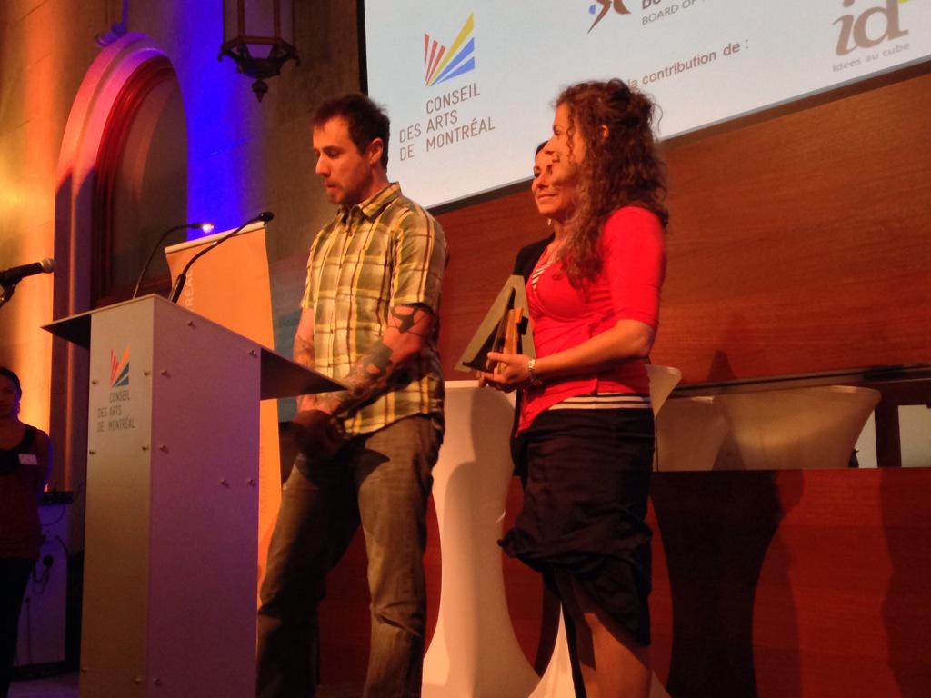 MtlArtsAffaires's tweet photo. @MGauthier_2013 remet le Prix PME #PAAM9 à Francis Larose du restaurant Tampopo @QuitteouDouble http://t.co/A8QGv4vbyt