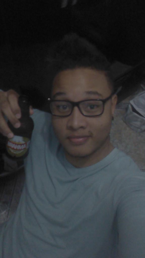 CkhristianGusta's tweet photo. Boa noite que seja uma boa semana #nothingwork #beer #segundapode (crรฉditos @nathwittig kkk http://t.co/VJppOiJDYs