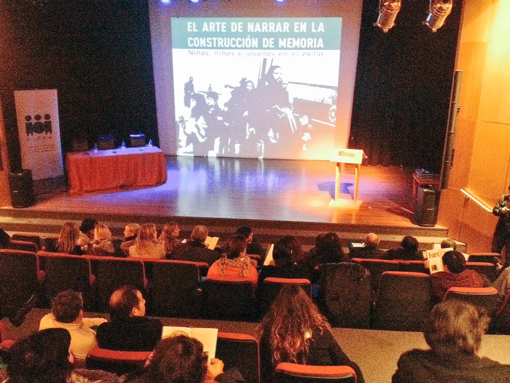 MuseoMemoriaCL's tweet photo. @MuseoDDHHChile y #PIDEE lanzan investigación sobre 12 historias de niños en el exilio durante el 83 y 86 http://t.co/nllnQxaj4L