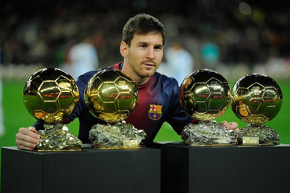 Radio10's tweet photo. #ImitaciónMessi "Mi visión de Messi es que es un chico con alma de genio" @martinbossi con @germanpaoloski http://t.co/ejeLdxwlR4