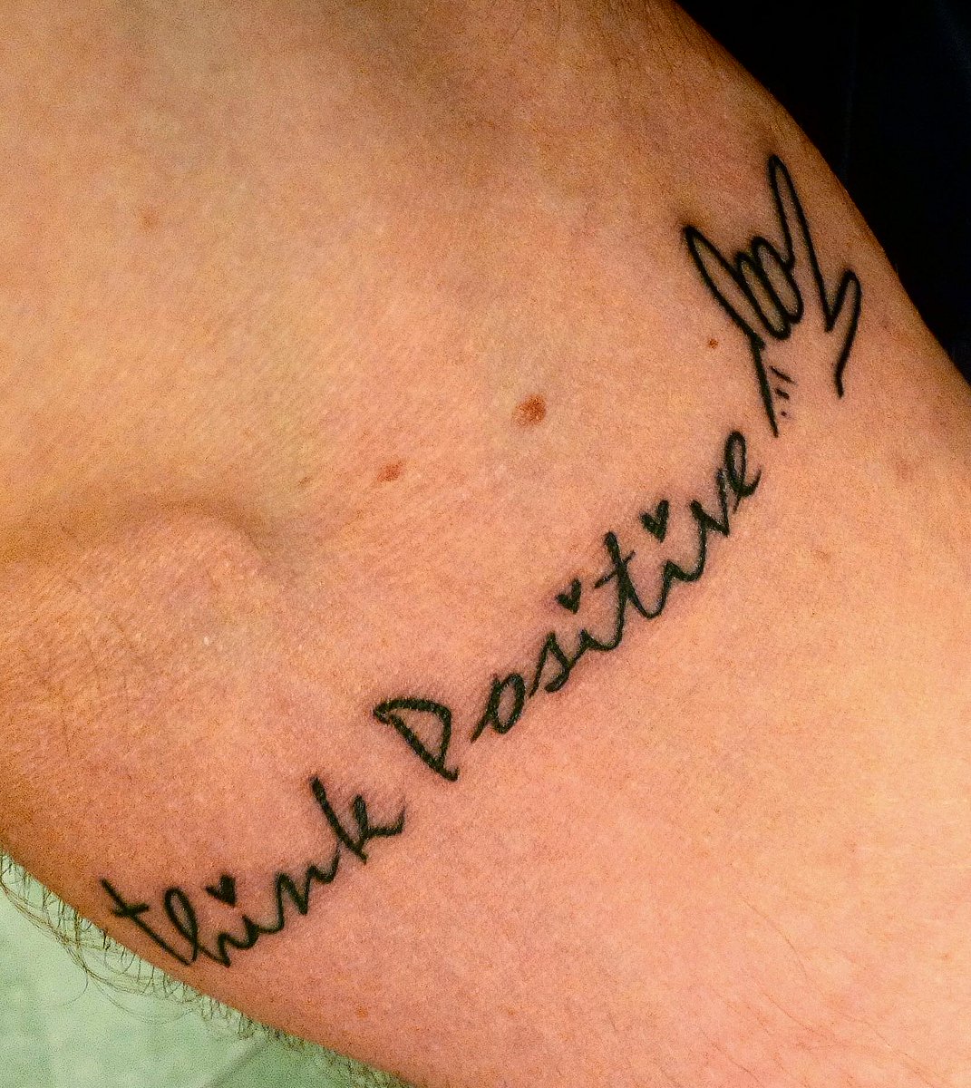 FraCardosi's tweet photo. ThinK PosiTive......
#iLoveYou......
💉✔👊 http://t.co/Bie2g4rKKl