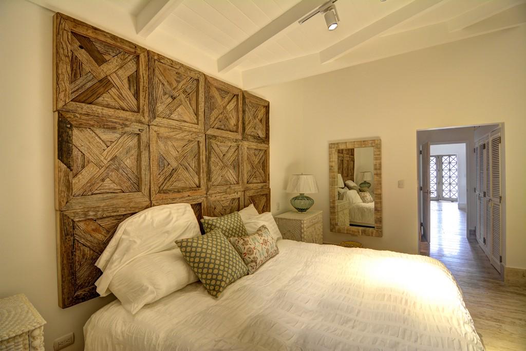 Incluir recubrimientos en colores claros, es clave para dar luminosidad a espacios que lo necesiten.