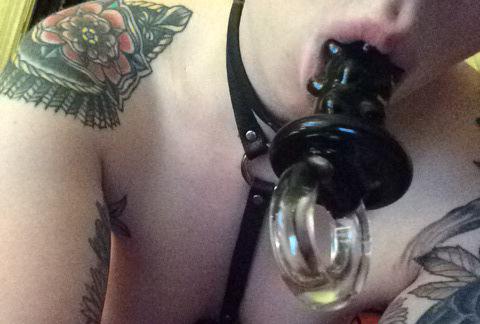 sssloaneeee's tweet photo. Come play games with me tonight on @chaturbate @ChaturbateShare #chaturbate #sssloaneeee http://t.co/tvXp52JwKI