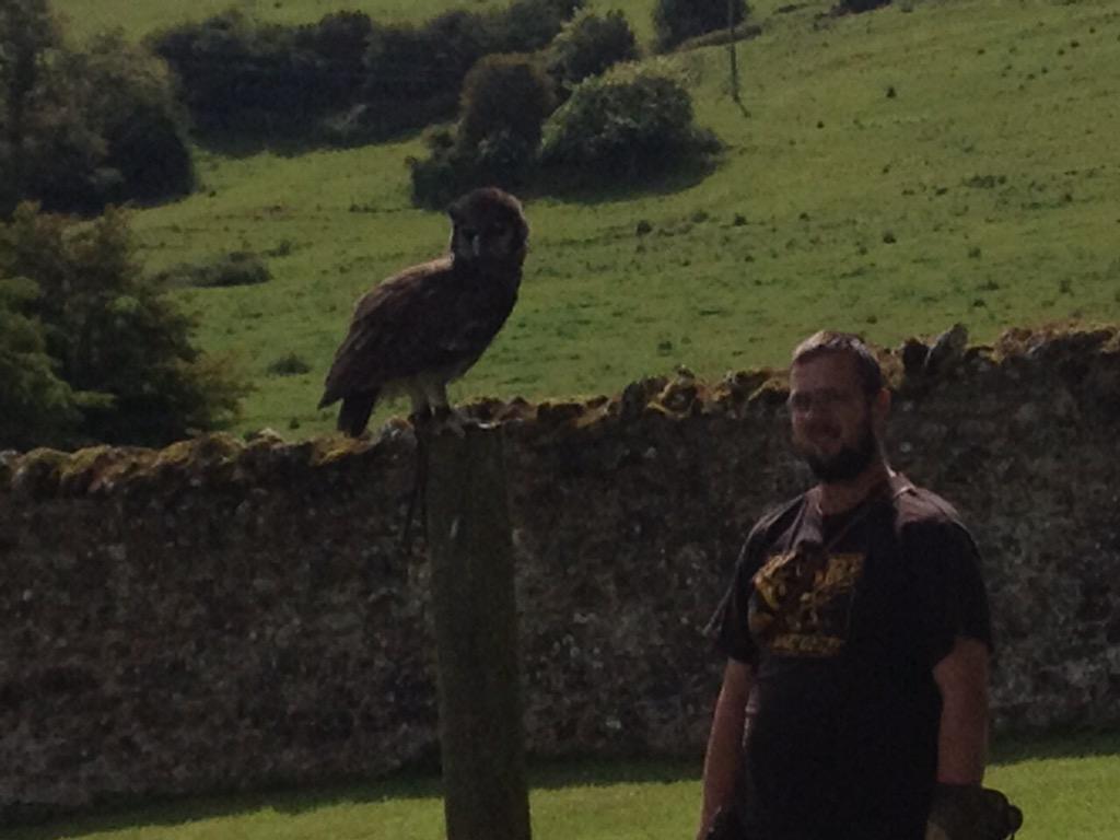 RodbourneCheney's tweet photo. Our children have arrived at the Isle of Wight! They loved the Owl and Falconry Centre and enjoyed their tractor ride http://t.co/iPhhCEvftZ