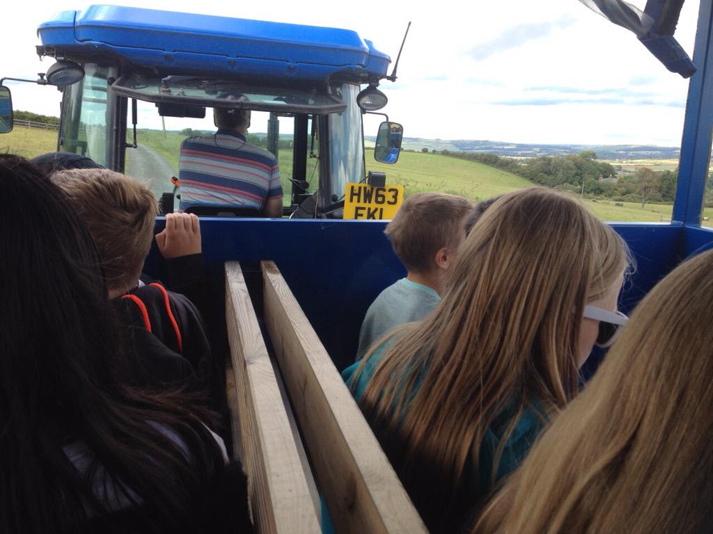 RodbourneCheney's tweet photo. Our children have arrived at the Isle of Wight! They loved the Owl and Falconry Centre and enjoyed their tractor ride http://t.co/iPhhCEvftZ