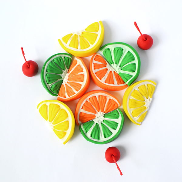 SatinIce's tweet photo. Top your cupcakes with fondant fruit slices on http://t.co/hcRX2urRBu: http://t.co/zJqFjgYXWr #summer #Satinice http://t.co/fRa8S0TIxw