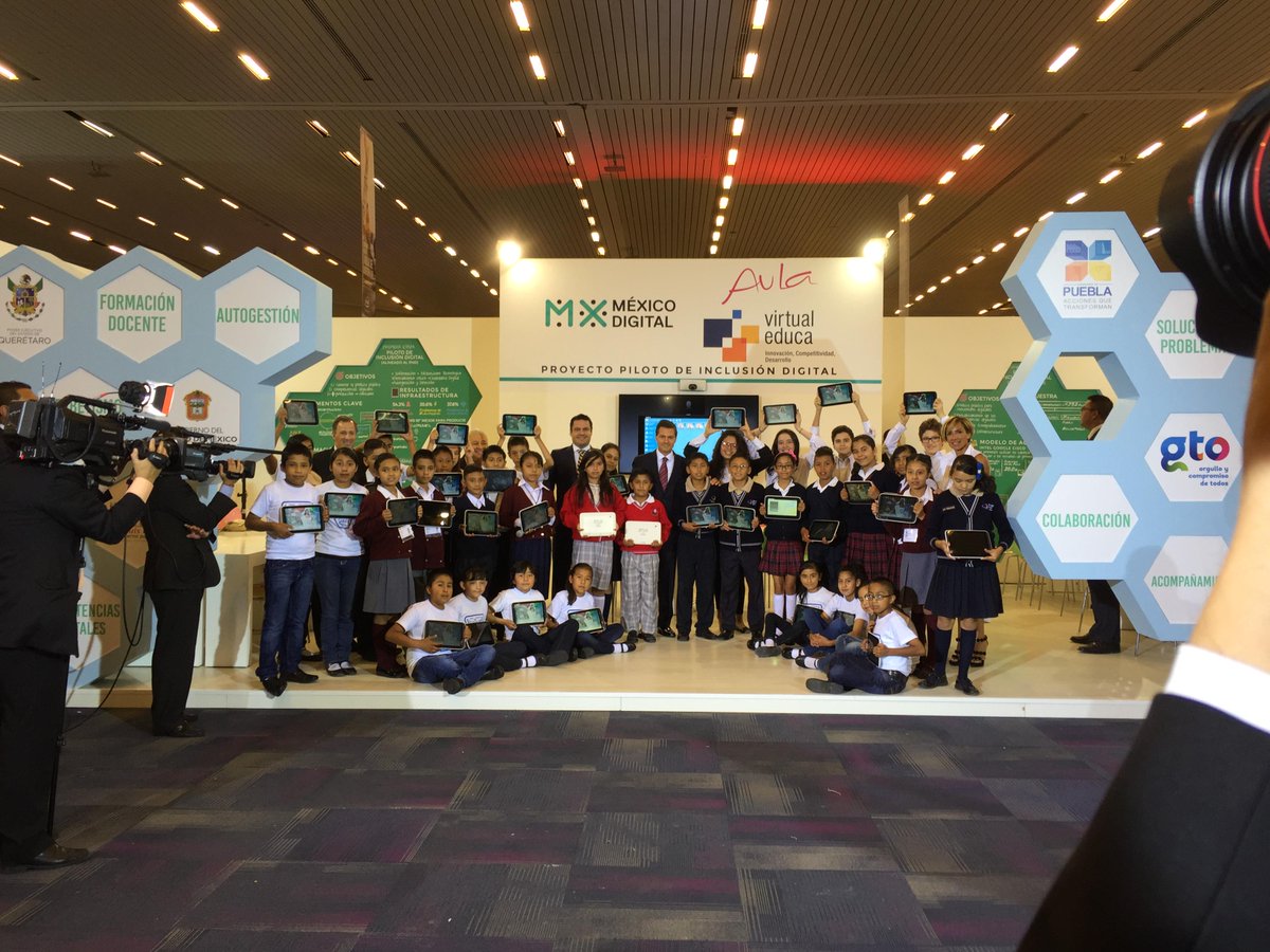 PresidenciaMX's tweet photo. #EnVivo: XVI Encuentro Internacional Virtual Educa México 2015 @virtualeduca #VEMexico http://t.co/dY6VLKEMda http://t.co/1mFL7kxjfz