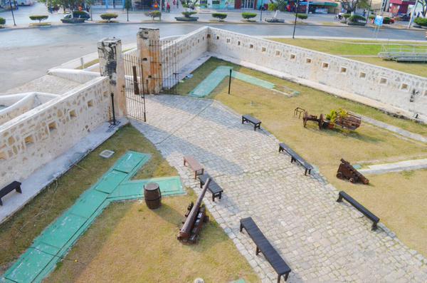 ferortegab's tweet photo. “@CampecheTravel1: Murallas, fuertes y baluartes hacen de #Campeche la única Ciudad amurallada en México. Conócela http://t.co/9pEAl12kOr”