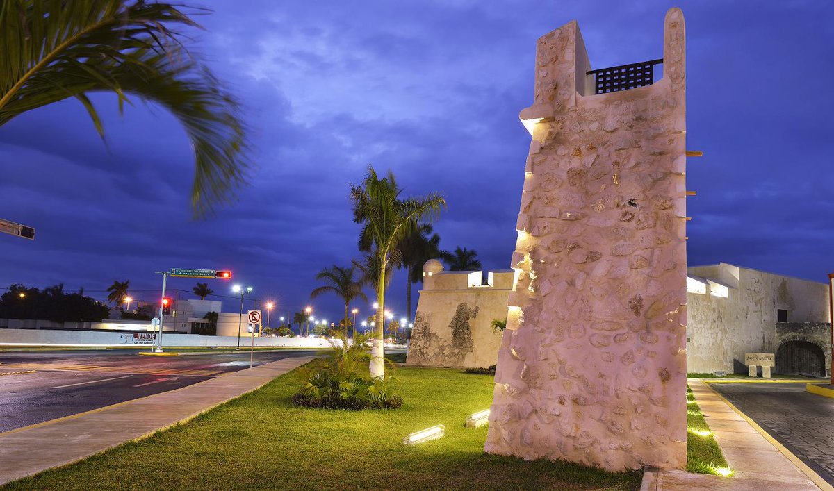 ferortegab's tweet photo. “@CampecheTravel1: Murallas, fuertes y baluartes hacen de #Campeche la única Ciudad amurallada en México. Conócela http://t.co/9pEAl12kOr”