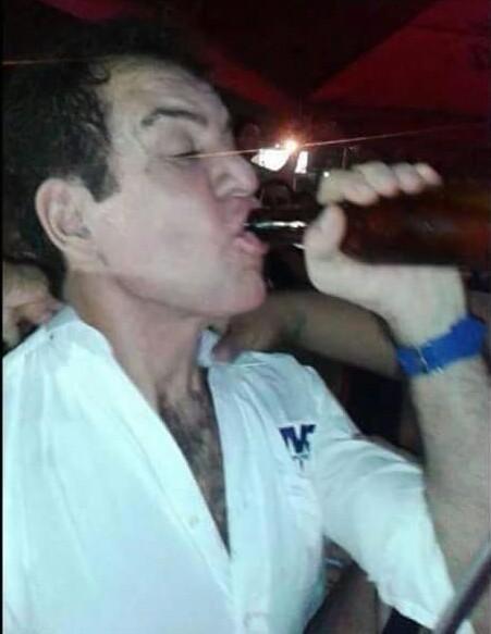 boothgalo's tweet photo. @SalvadorNasrala 
#YTodoElMundoABrindarPorElAguante http://t.co/HnQJMCjnps