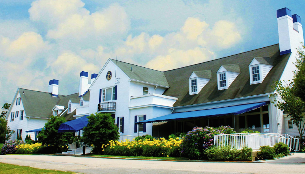 LUMPYSGOLF's tweet photo. Which PGA Tour event does this clubhouse belong to? http://t.co/fvO4ZY2v01