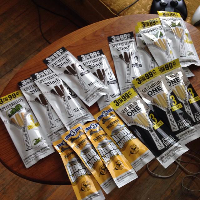Splitarillosusa's tweet photo. If you're about the smoke life then you'll love Splitarillos!! #Splitarillos #Extendos #loudturntup #HoodWraps http://t.co/2W5ebLjFz4