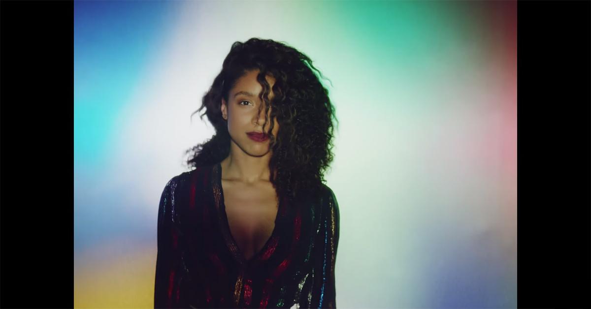 NonesuchRecords's tweet image. Watch the video for @LianneLaHavas's "What You Don't Do," off her forthcoming album, Blood: youtube.com/watch?v=DNLkD8…