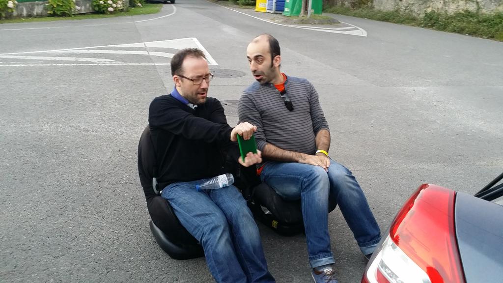 Aurora_Barrero's tweet photo. Momentazo #AOS2K15  con @adelatorrefoss @yondemon @jorgeuriarte @adavideo http://t.co/Ivh1D24R8x