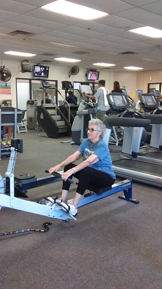 TEMPEYMCA's tweet photo. Evelyn is 86 years old and is always tearing up the gym. She wants to defy age while seeking variety in her workouts! http://t.co/hfNkZmwu9w