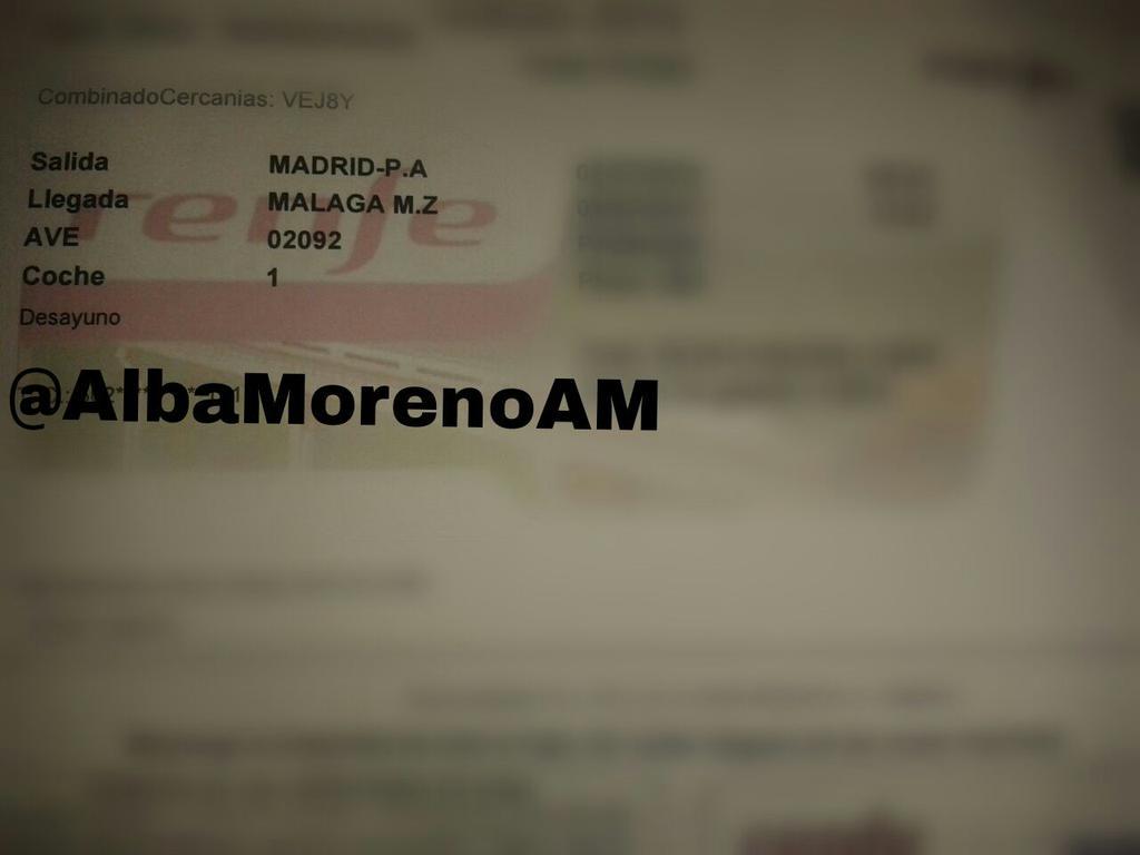 SoniaRamiirez's tweet photo. @albertolezaun Se lo merece @AlbaMorenoAM, va desde MADRID a MÁLAGA por él #HitFMMusicon por favor alberto.. http://t.co/O8niPtD6Hi