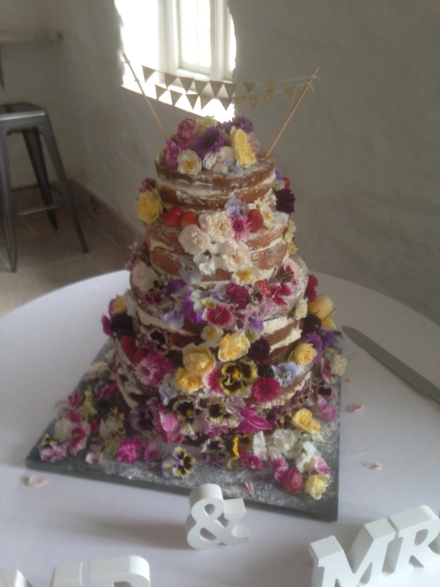 KateShirazi's tweet photo. This weekend's naked wedding cake with @JanBillington amazingly gorgeous edible flowers. LOVE her flowers http://t.co/XXW8RGVKsu